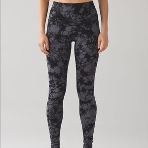 Lululemon Wunder Under Hi-Rise Shibori Black sz 6